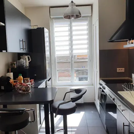 Grand T3 70m2 ,cosy Confort ,2 Apartment